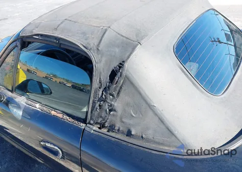 1999 Mazda Mx-5 Miata Leather Pkg/Popular Equipment Pkg/Sports Pkg/Touring Pkg z USA, uszkodzony, nr VIN JM1NB3534X0100990